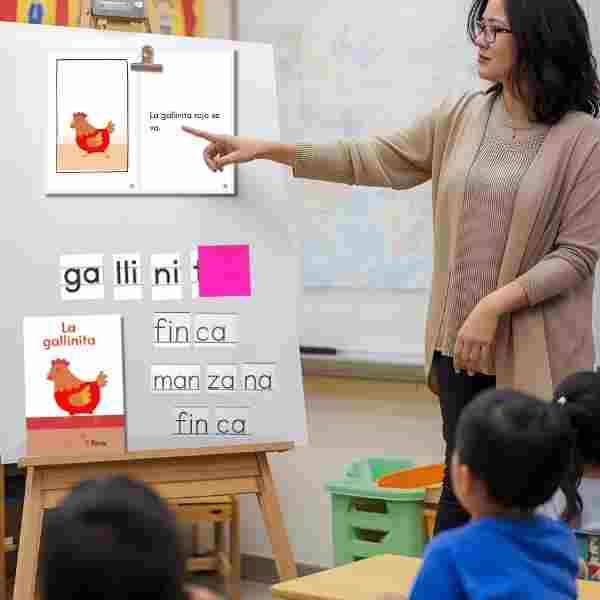 Phonics Spanish Book for Early Readers: La gallinita